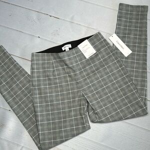 NWT - Calvin Klein - Skinny Pants - size 8